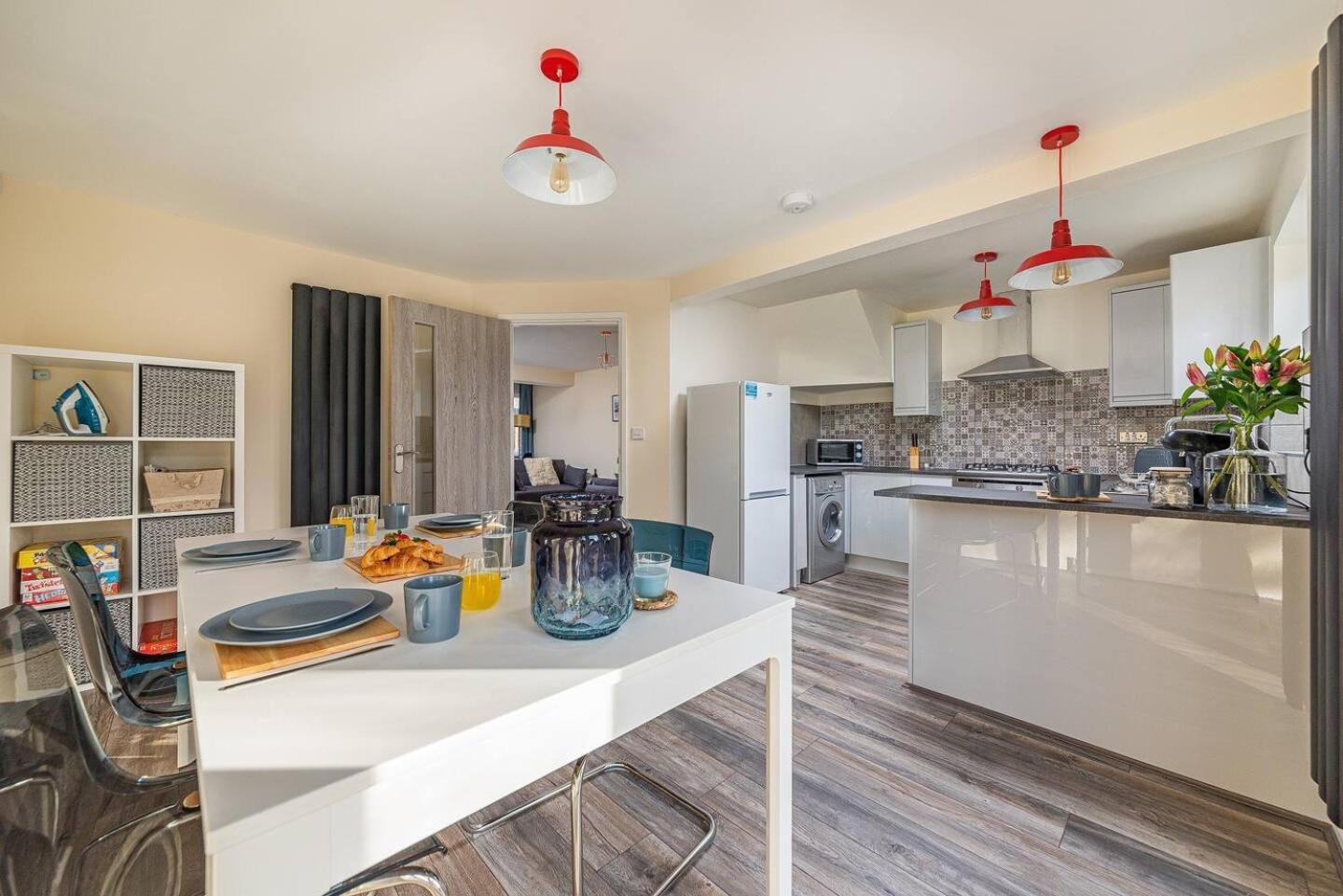 Dudley-Hospital-3Bed-Parking-Long Stay-Contractor Brierley Hill Εξωτερικό φωτογραφία